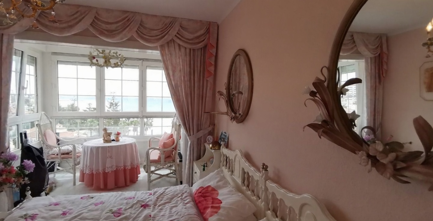 Ático en primera línea de mar en Torrox — Dormitorio