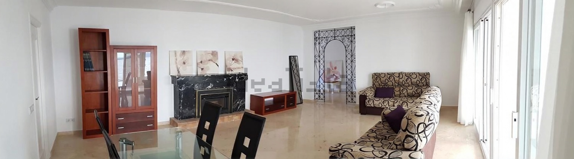Chalet con acceso directo a playa en La Manga del Mar Menor — Salón