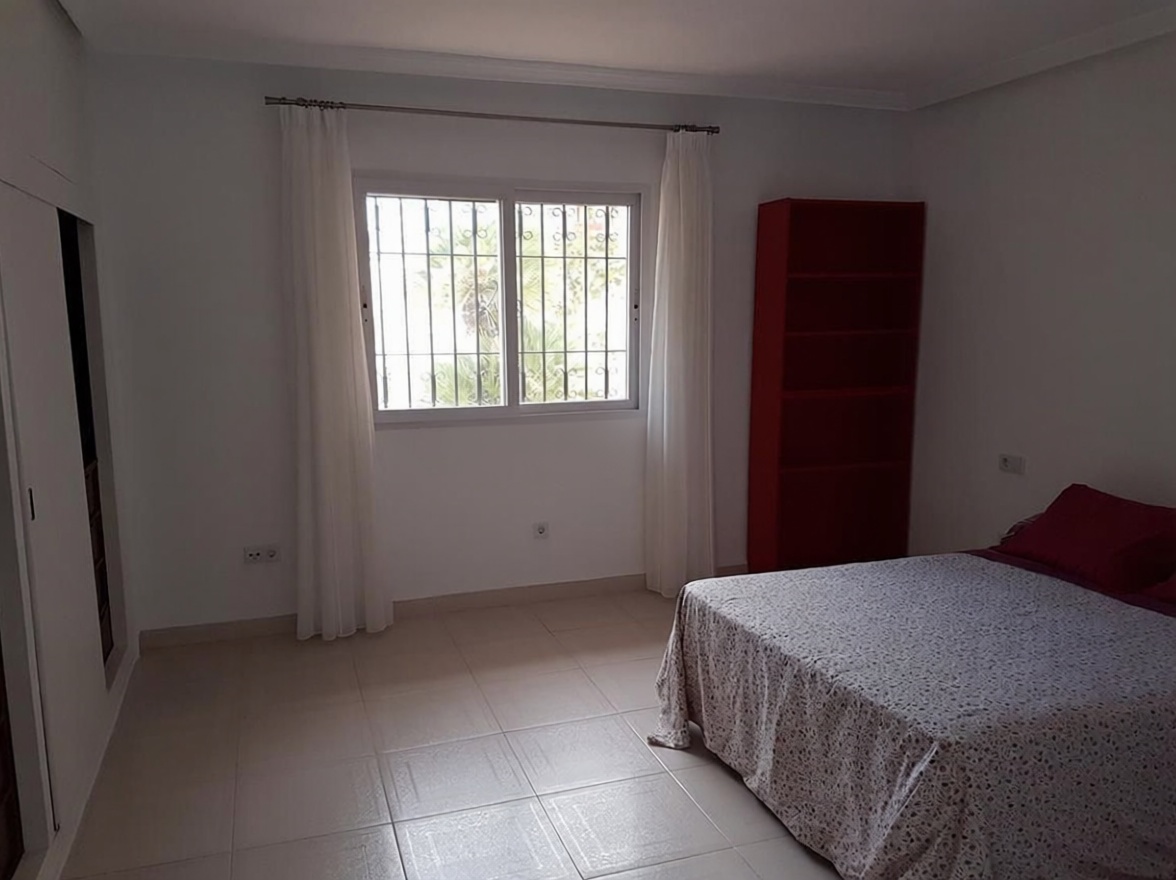 Chalet con acceso directo a playa en La Manga del Mar Menor — Dormitorio