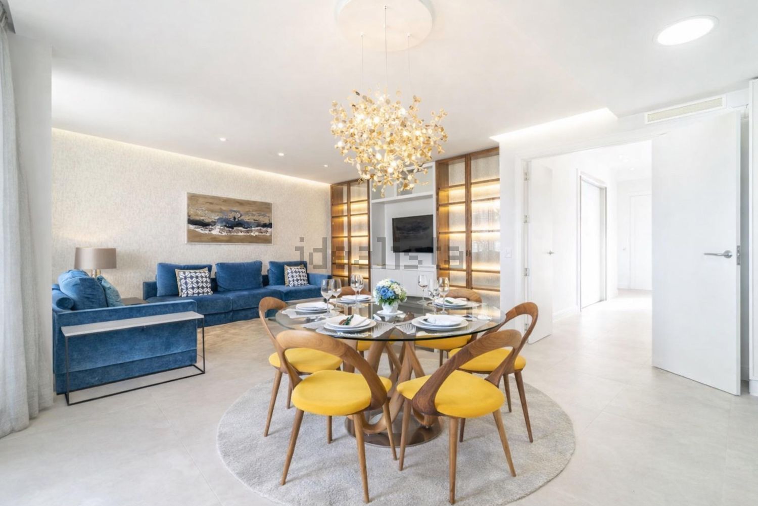 Appartement en première ligne de plage à Estepona — Coin repas