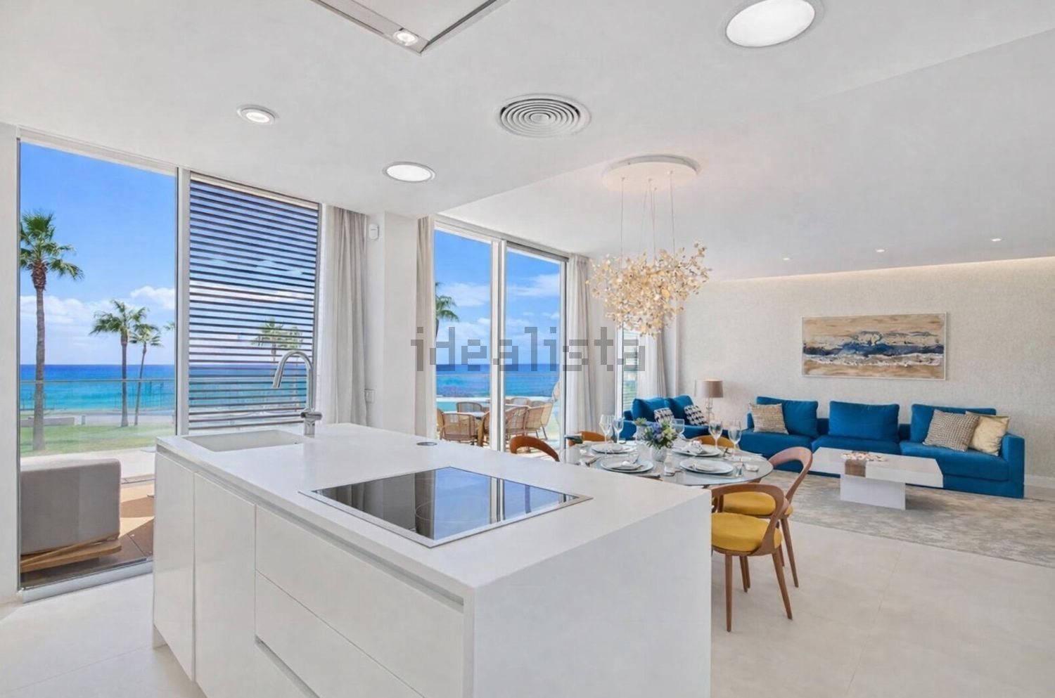 Appartement en première ligne de plage à Estepona — Terrasse mer