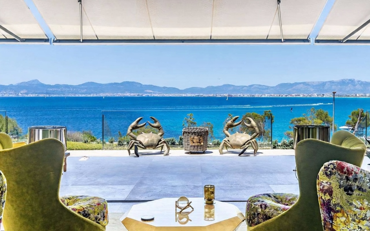 Chalet en venta con acceso directo a la playa en Llucmajor — Terraza mar