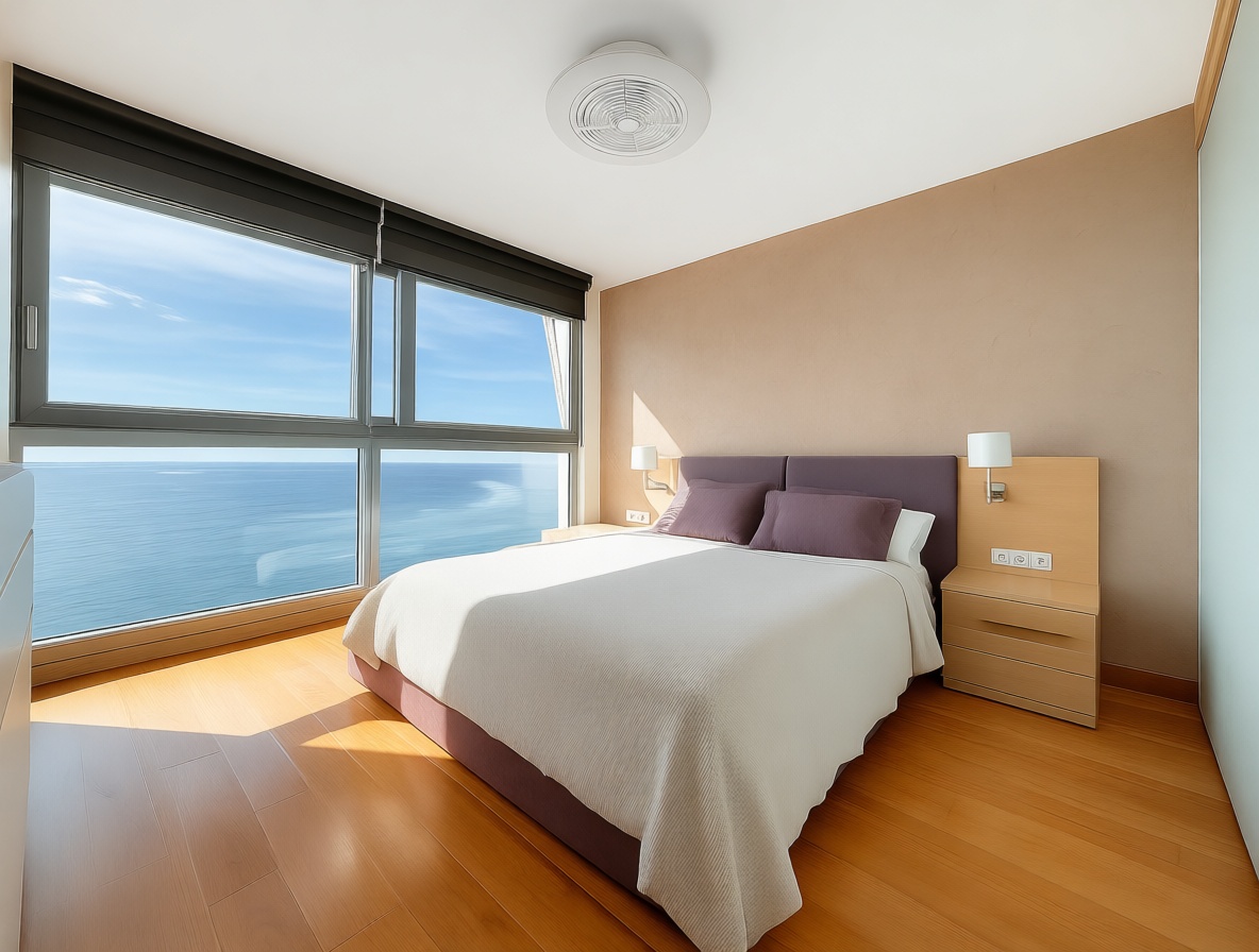 Flat in Primera Línea de Playa in Benidorm — Bedroom