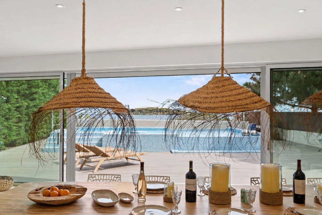Chalet en venta con acceso directo a la playa en Eivissa — Comedor