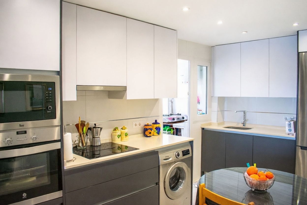 Appartement en première ligne de plage à Torrevieja — Cuisine