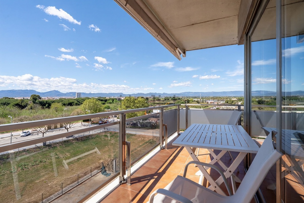Ático en venta en primera línea de mar en Cambrils — Terraza mar