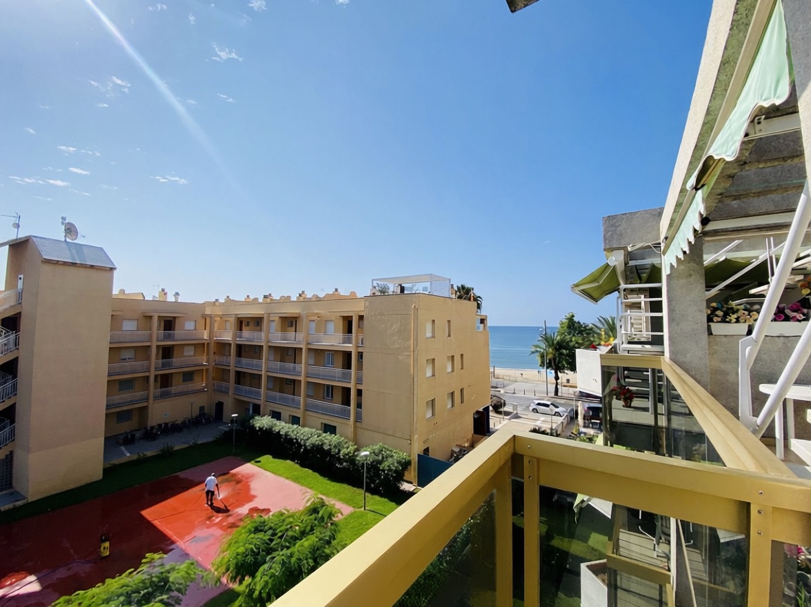 Ático en venta en primera línea de mar en Cambrils