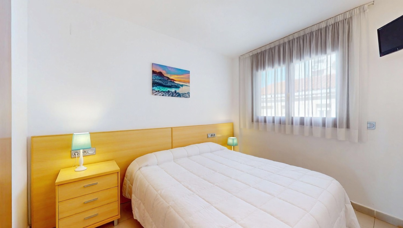 Ático en venta en primera línea de mar en Cambrils — Dormitorio