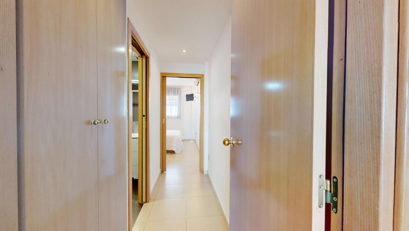 Ático en venta en primera línea de mar en Cambrils — Baño