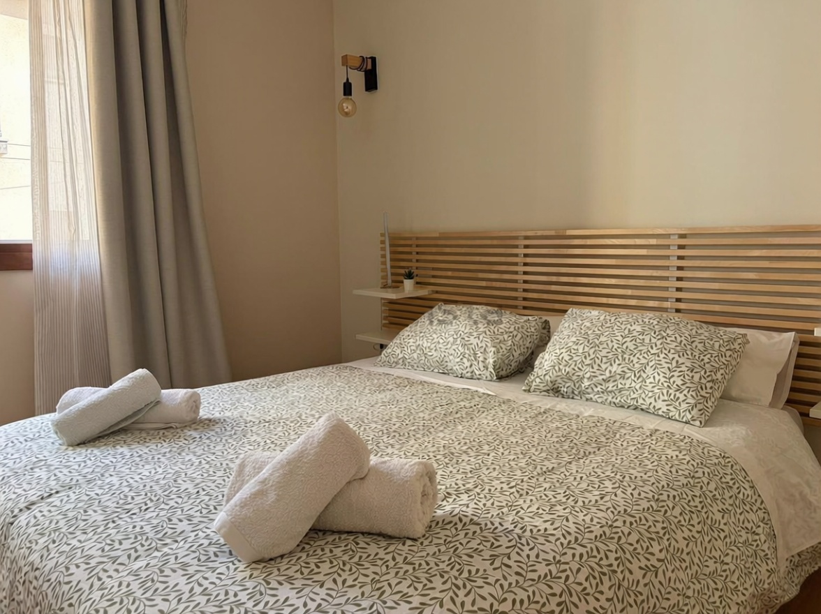 Flat for sale frontline beach in Cambrils — Bedroom