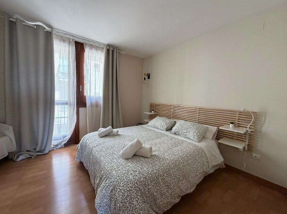 Flat for sale frontline beach in Cambrils — Bedroom