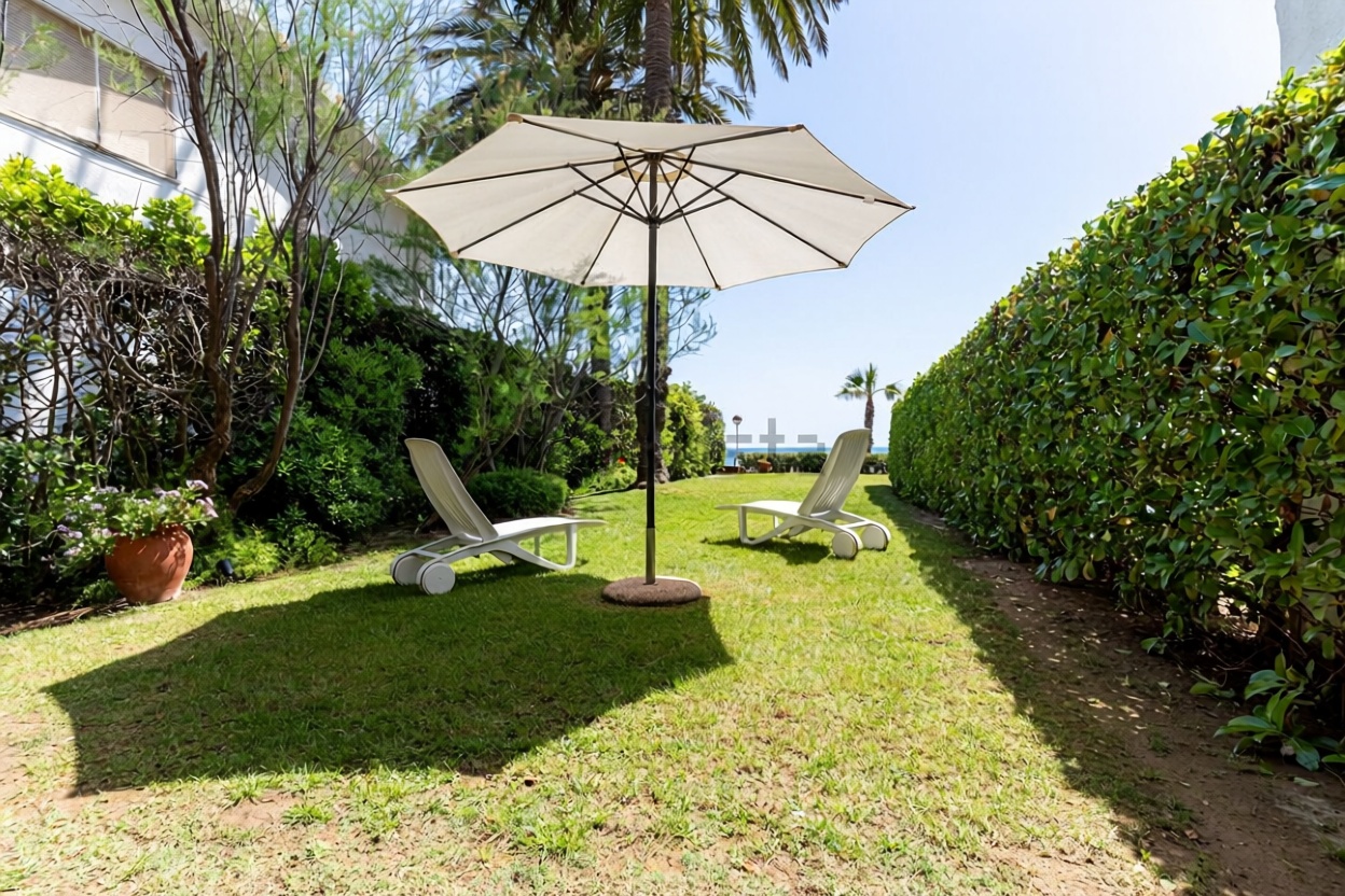 Chalet en venta con acceso directo a la playa en Cambrils