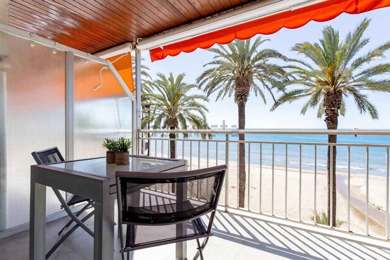 Квартира на продажу на первой линии пляжа в Salou — Морская терраса