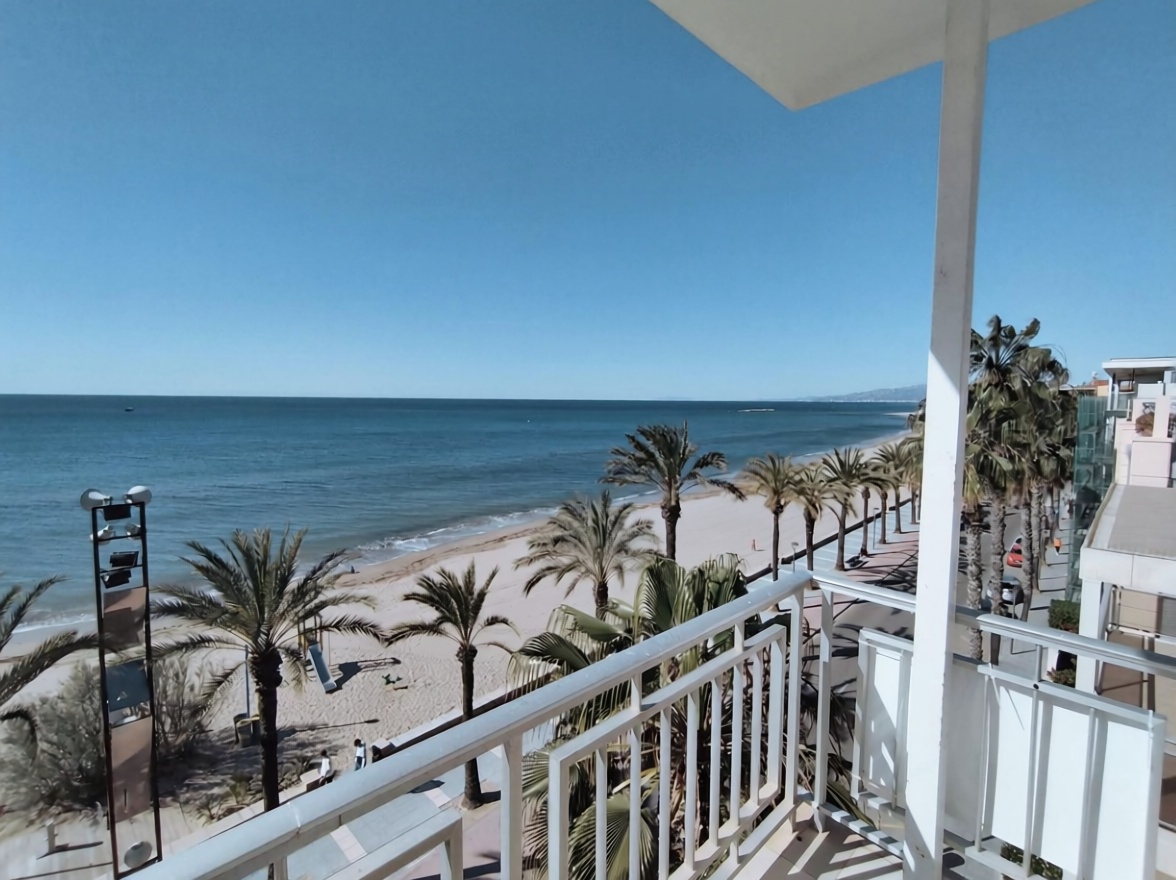 Квартира на продажу на первой линии пляжа в Salou — Морская терраса
