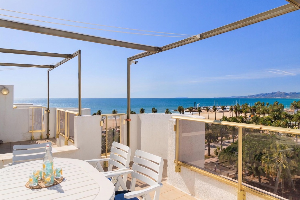 Piso en venta en primera línea de playa en Salou