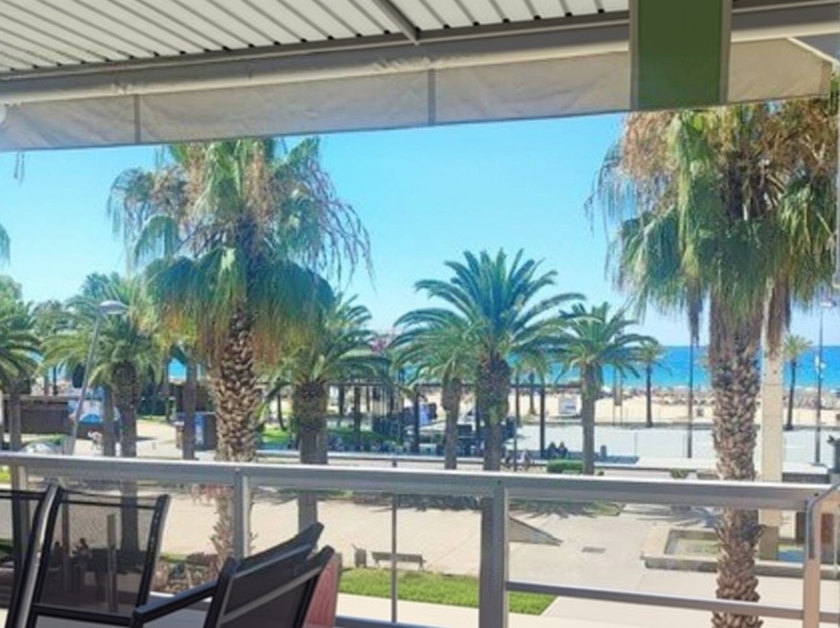 Wohnung zum Verkauf in direkter Strandlage in Salou — Meerterrasse