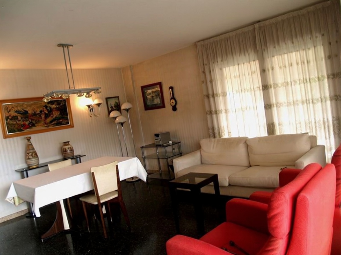 Квартира на продажу на первой линии пляжа в Salou — Гостиная