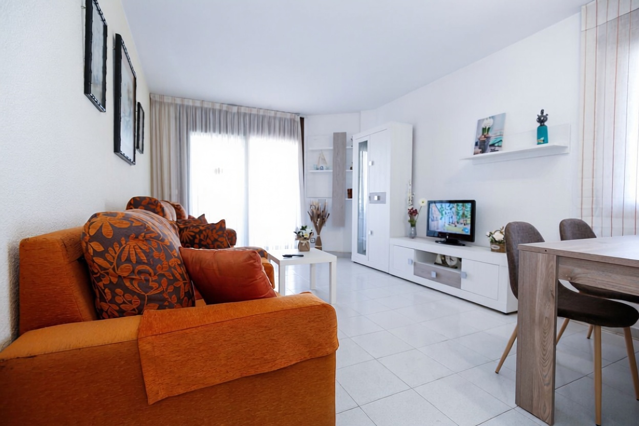 Квартира на продажу на первой линии пляжа в Salou — Гостиная