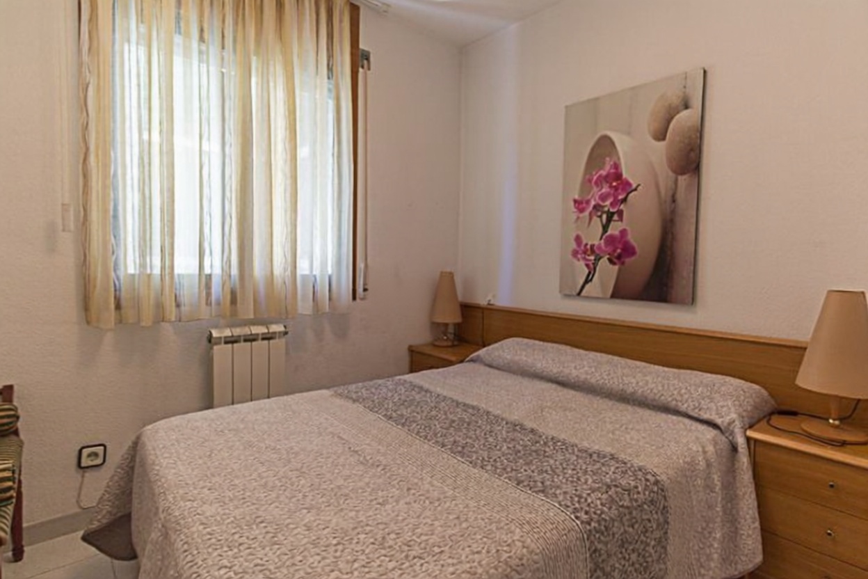 Квартира на продажу на первой линии пляжа в Salou — Спальня