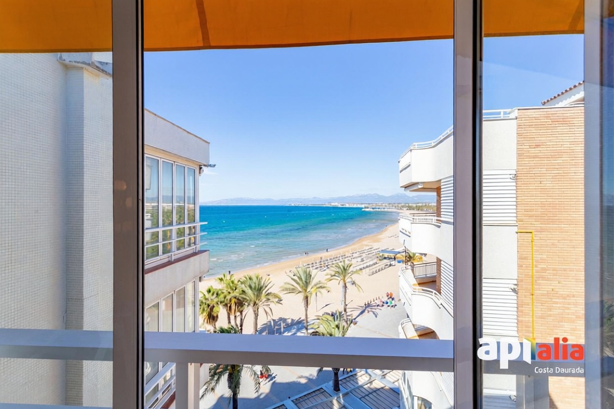 Квартира на продажу на первой линии пляжа в Salou — Морской вид