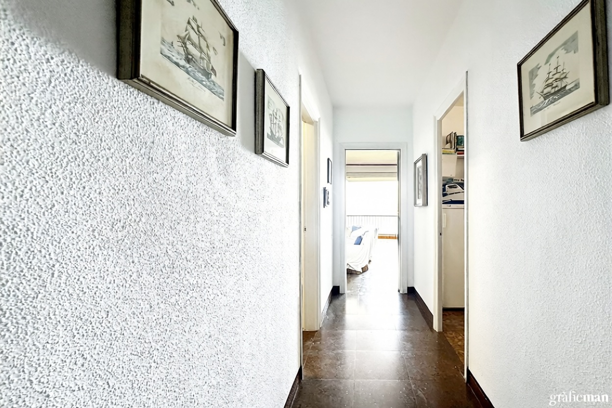 Flat for sale frontline beach in Salou — Kitchen