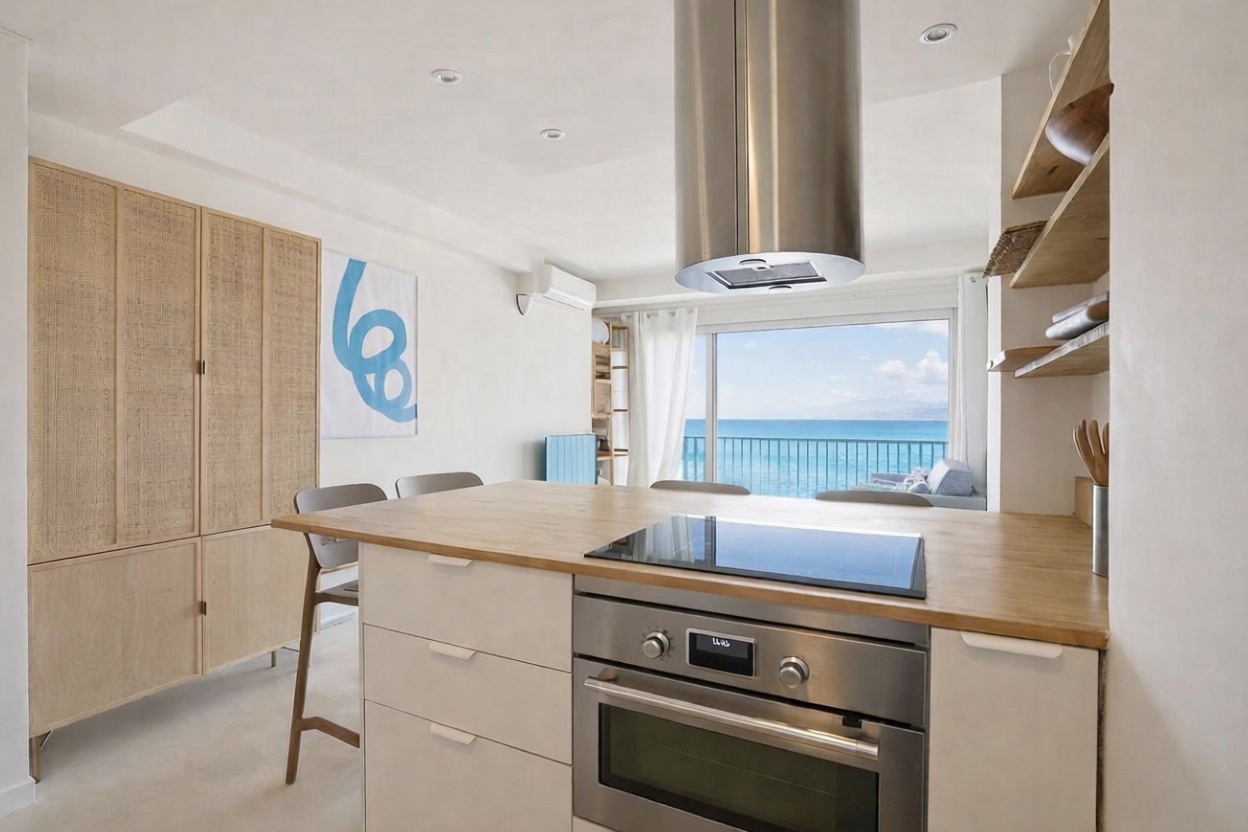 Квартира на продажу на первой линии пляжа в Salou — Кухня