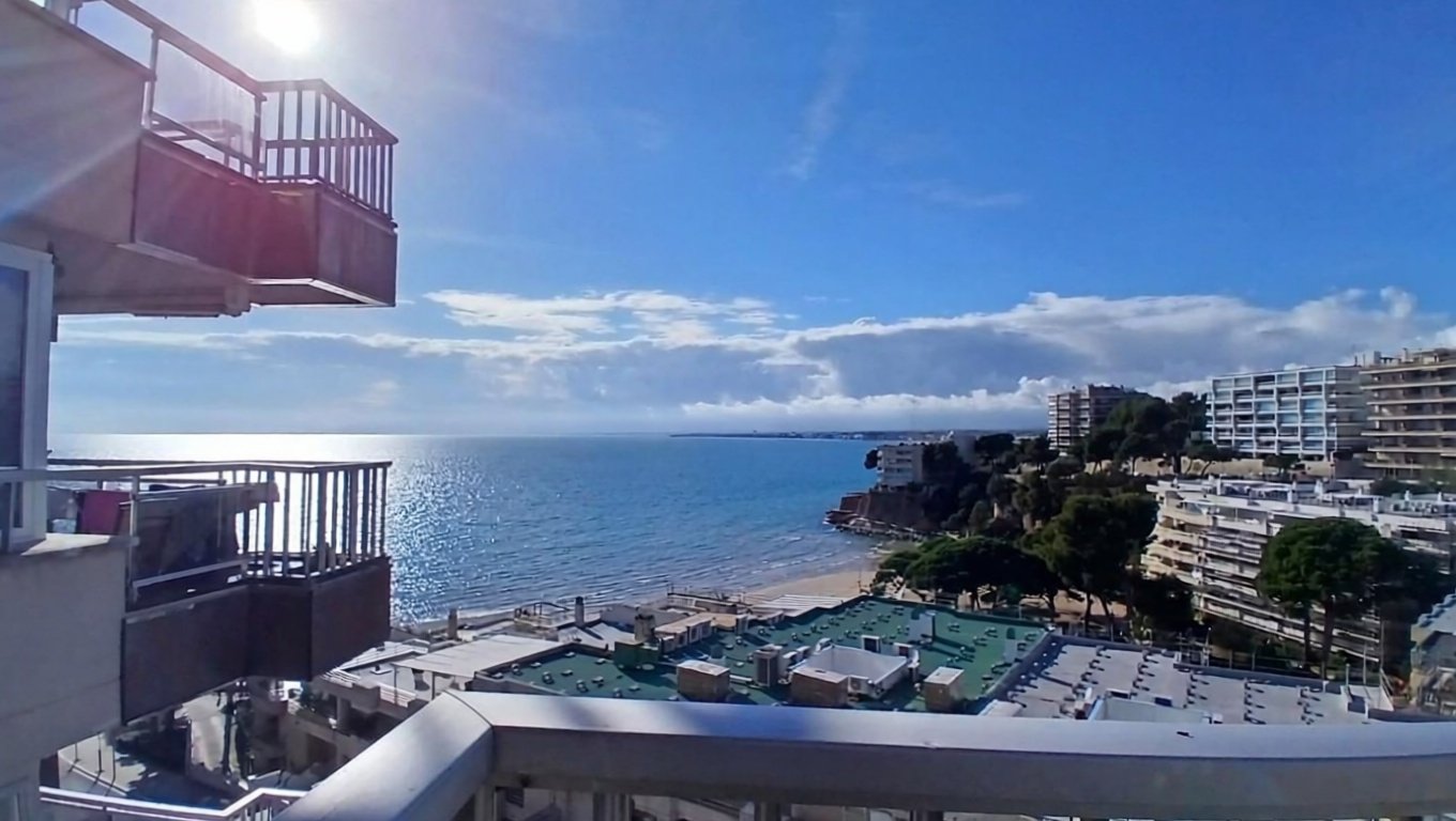Apartamento à venda pé na areia em Salou