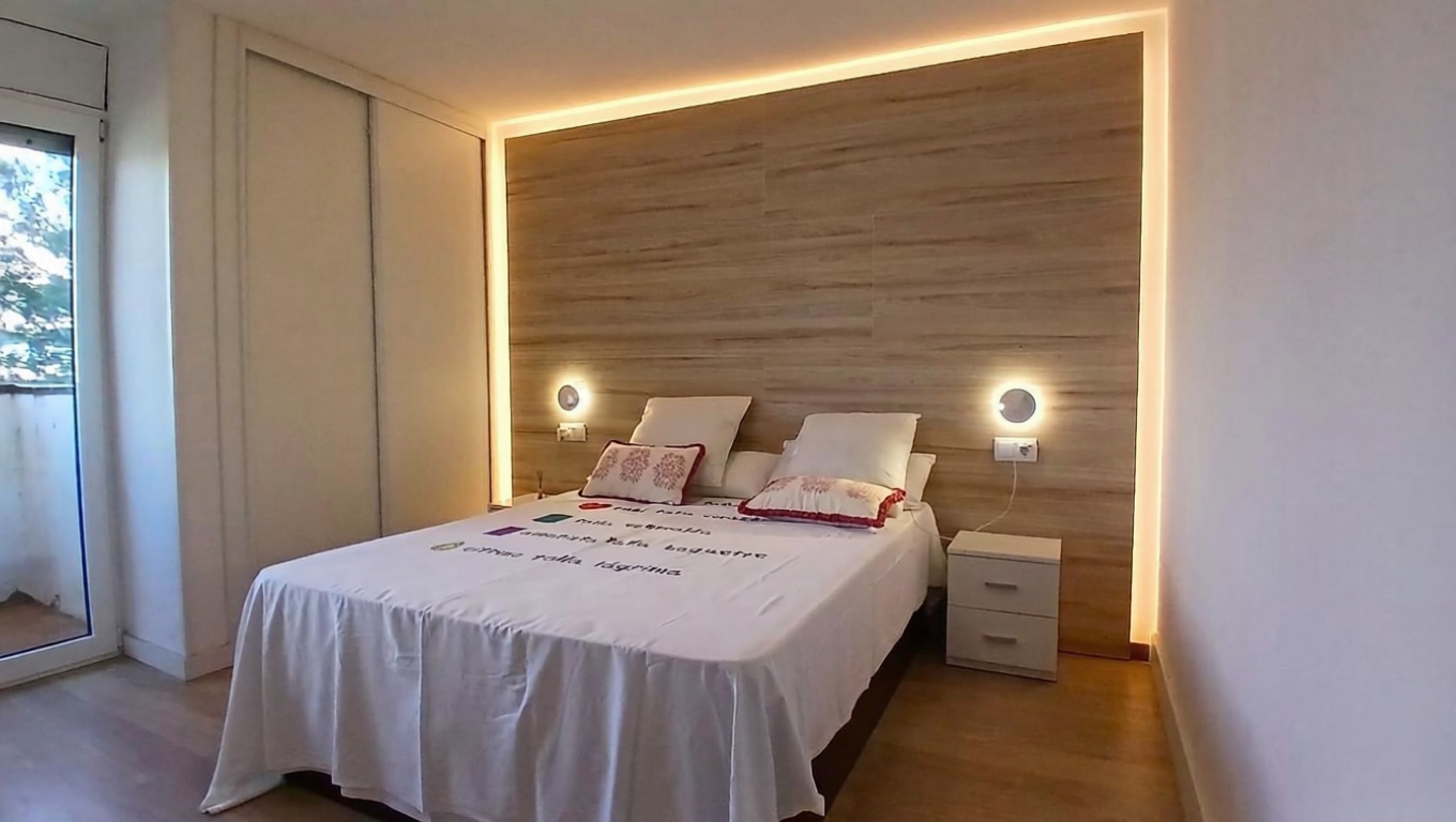 Wohnung zum Verkauf in direkter Strandlage in Salou — Schlafzimmer