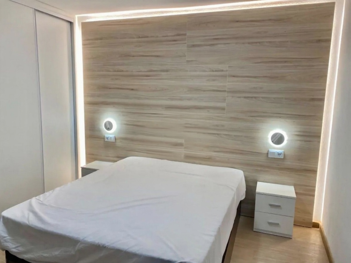 Wohnung zum Verkauf in direkter Strandlage in Salou — Schlafzimmer