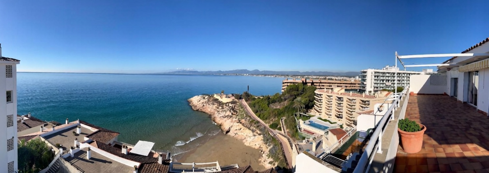 Ático à venda em primeira linha de mar em Salou