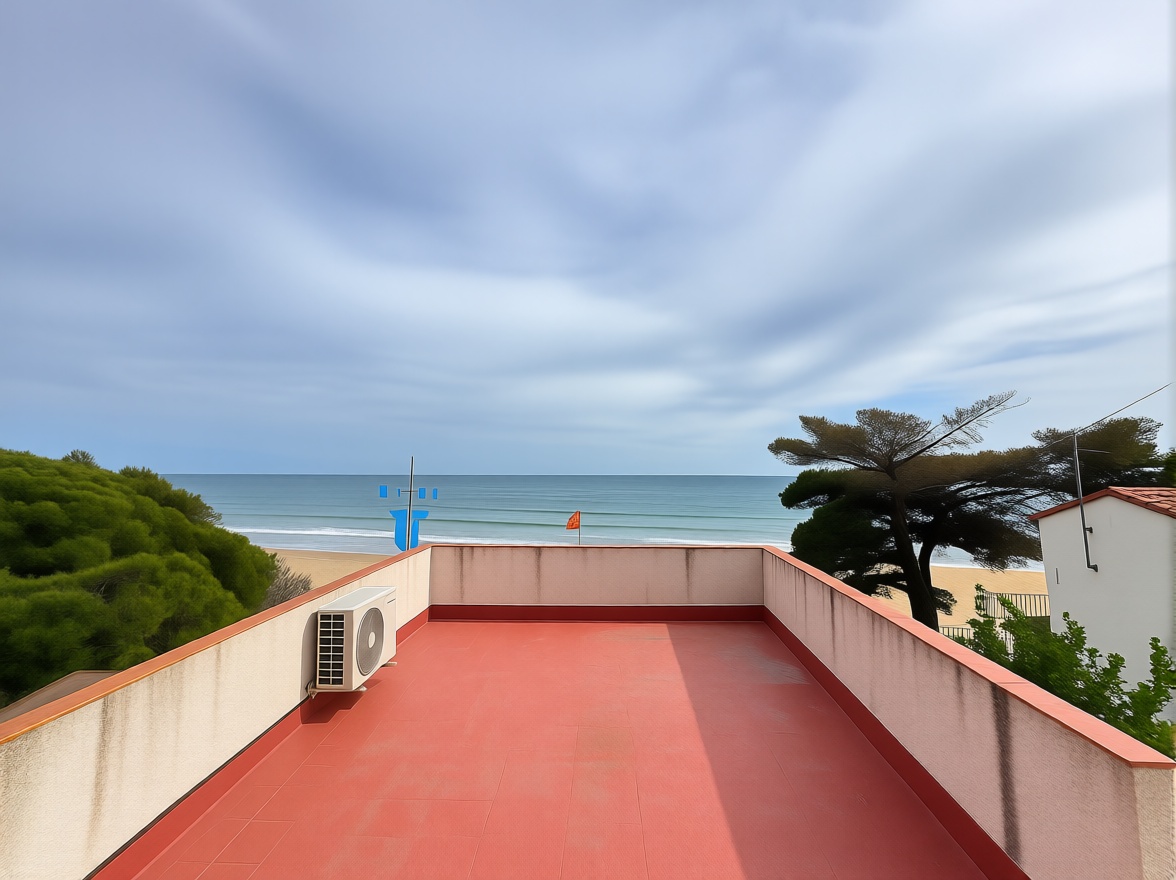 Chalet zum Verkauf mit direktem Strandzugang in Salou — Meerterrasse