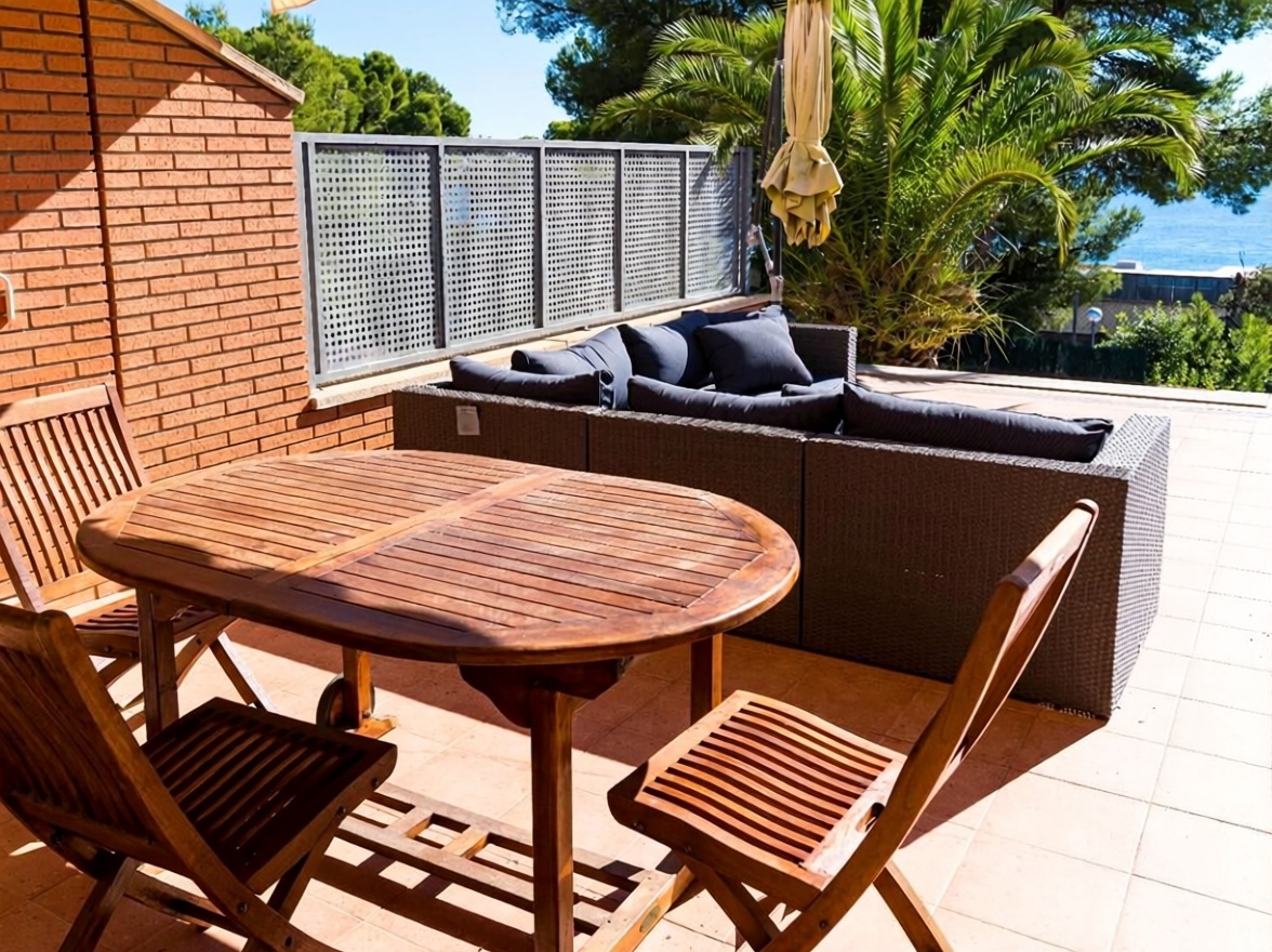 Chalet en venta con acceso directo a la playa en Salou