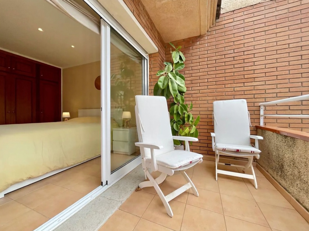 Chalet zum Verkauf mit direktem Strandzugang in Salou — Schlafzimmer