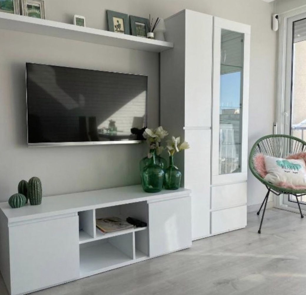 Piso en venta en primera línea de playa en La Pineda — Salón