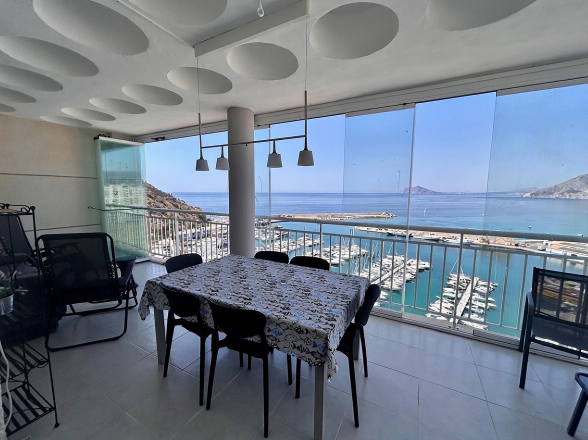 Piso en venta en primera línea de playa en Calpe
