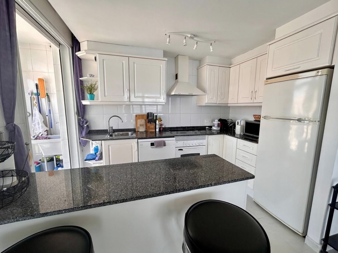 Apartamento à venda pé na areia em Calpe — Cozinha