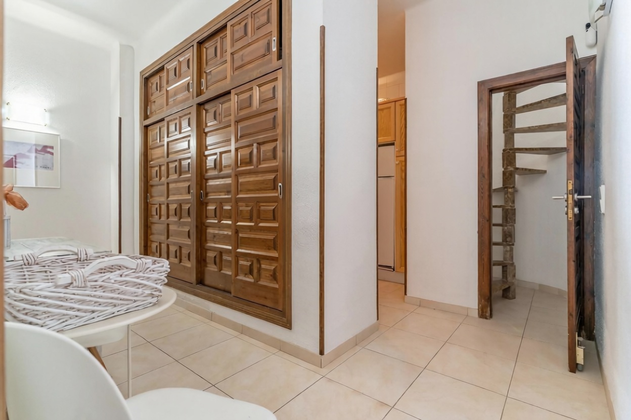 Chalet en venta con acceso directo a la playa en Miami Playa Mont-Roig del Camp — Cocina
