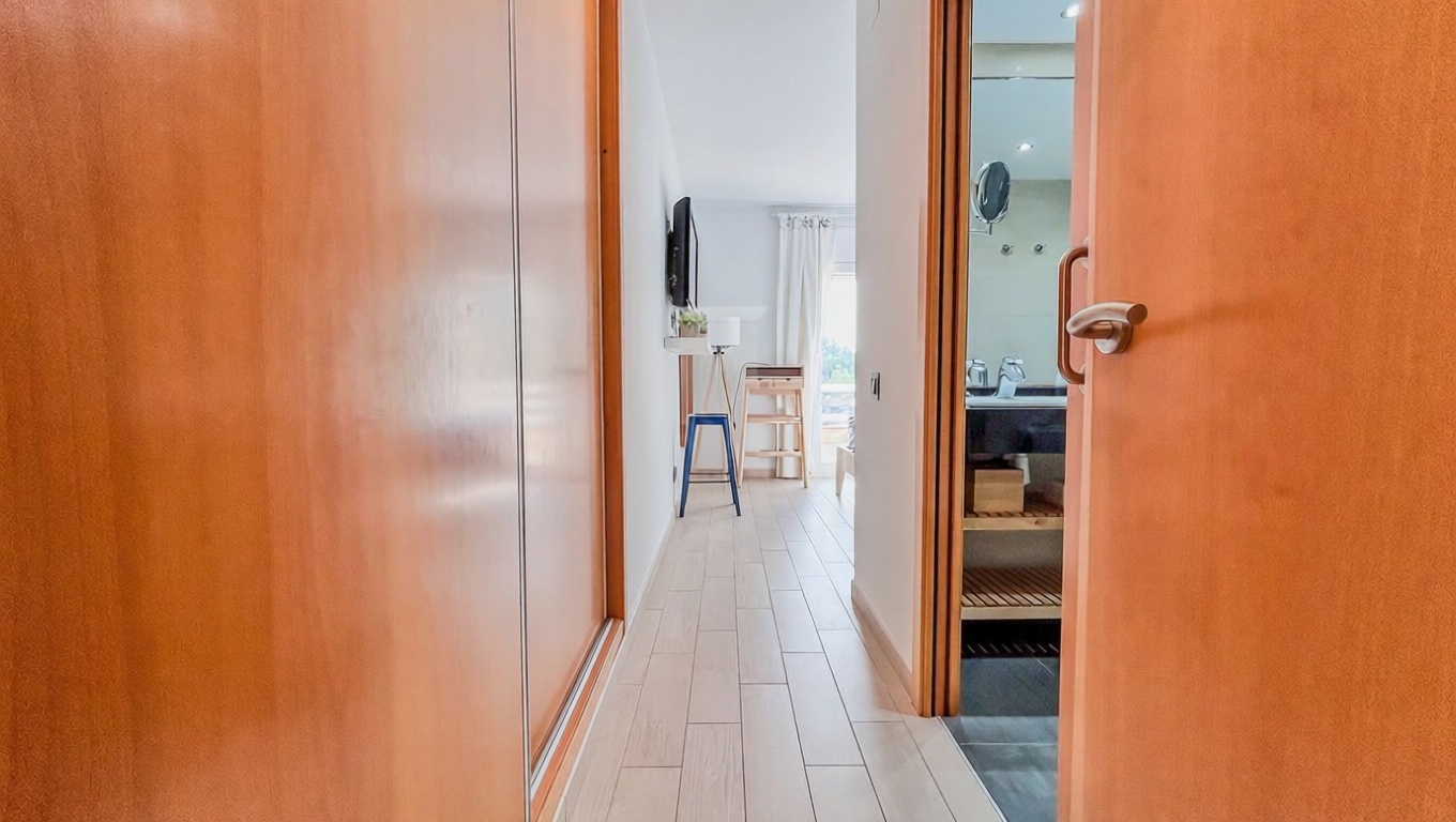 Piso en venta en primera línea de playa en Miami Playa Mont-Roig del Camp — Baño
