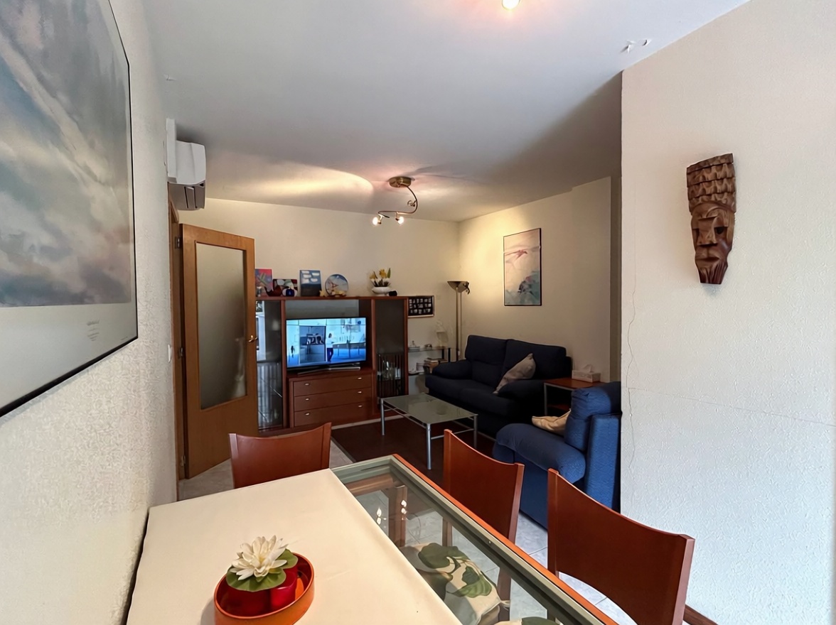 Flat for sale frontline beach in Mont-roig del Camp Miami Playa — Living room