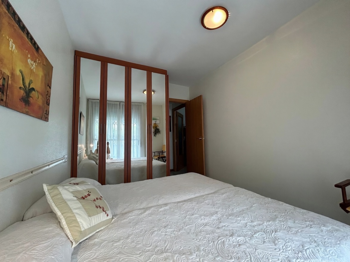 Flat for sale frontline beach in Mont-roig del Camp Miami Playa — Bedroom