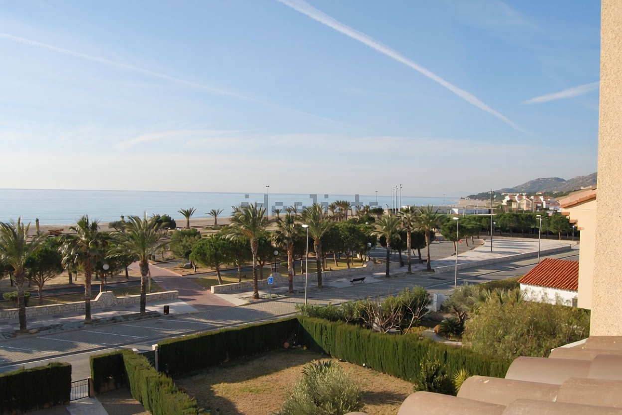 Chalet zum Verkauf mit direktem Strandzugang in Hospitalet de l'Infant