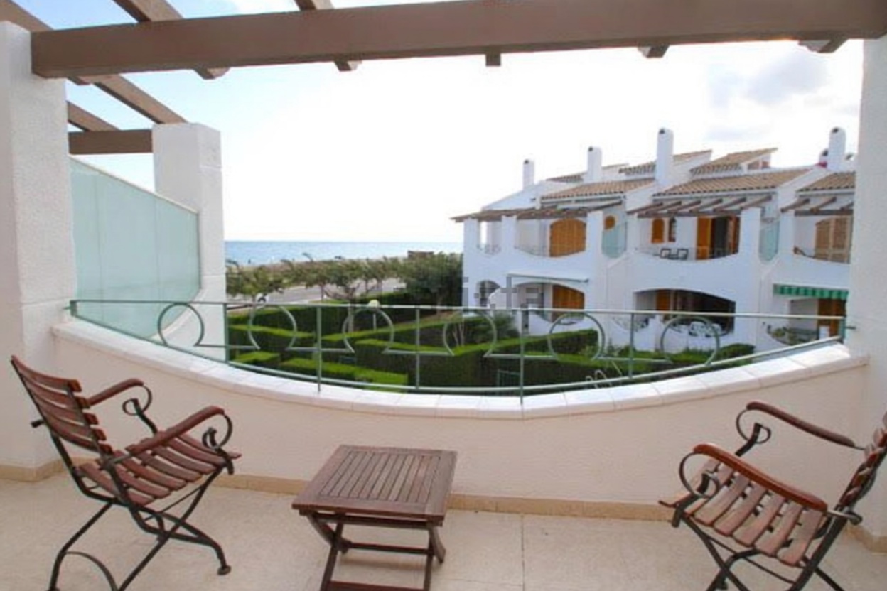 Chalet zum Verkauf mit direktem Strandzugang in Hospitalet de l'Infant
