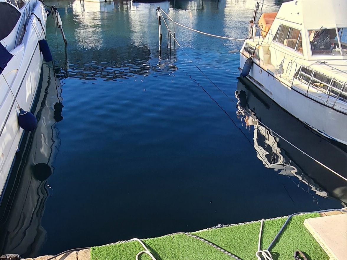 Appartement à vendre pieds dans l'eau à Empuriabrava — Vue mer