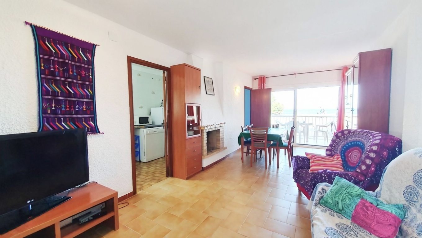 Appartement à vendre pieds dans l'eau à Llançà — Séjour