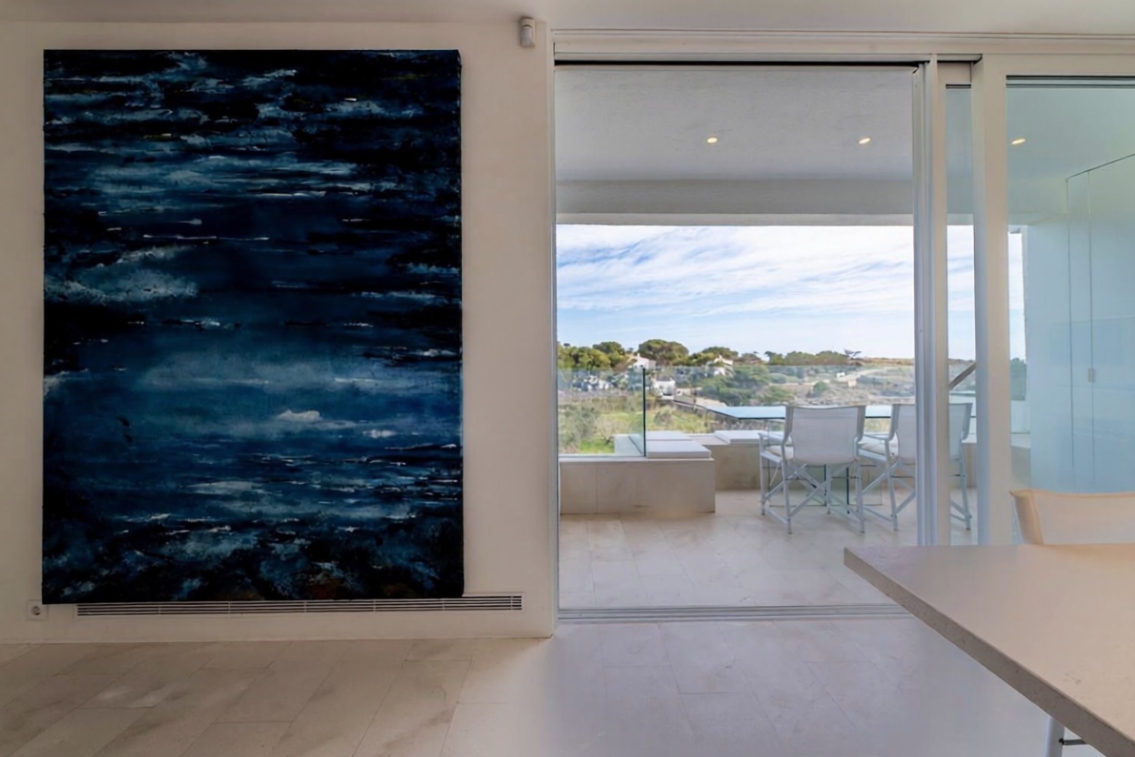 Chalet en venta con acceso directo a la playa en Cadaqués — Salón