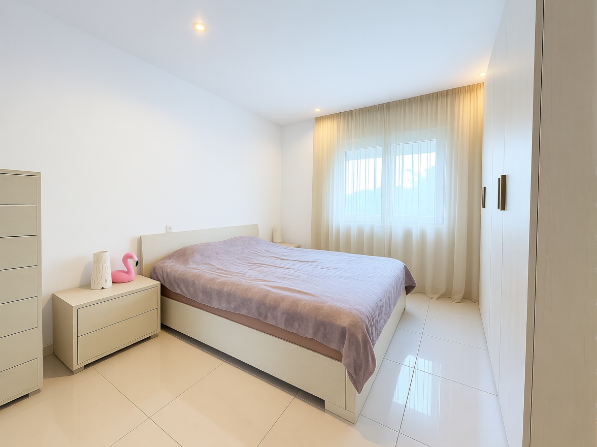 Chalet en venta con acceso directo a la playa en Santa Margalida — Dormitorio