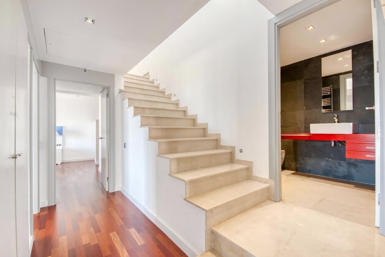 Chalet for sale with direct beach access in Roses — Bedroom