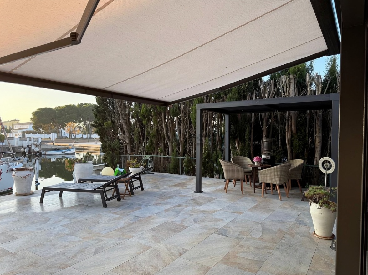 Chalet en venta con acceso directo a la playa en Santa Margalida