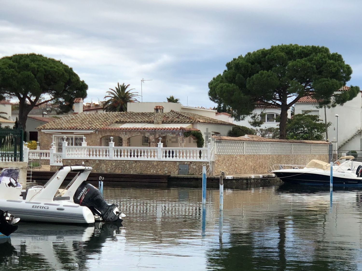 Chalet for sale with direct beach access in Empuriabrava