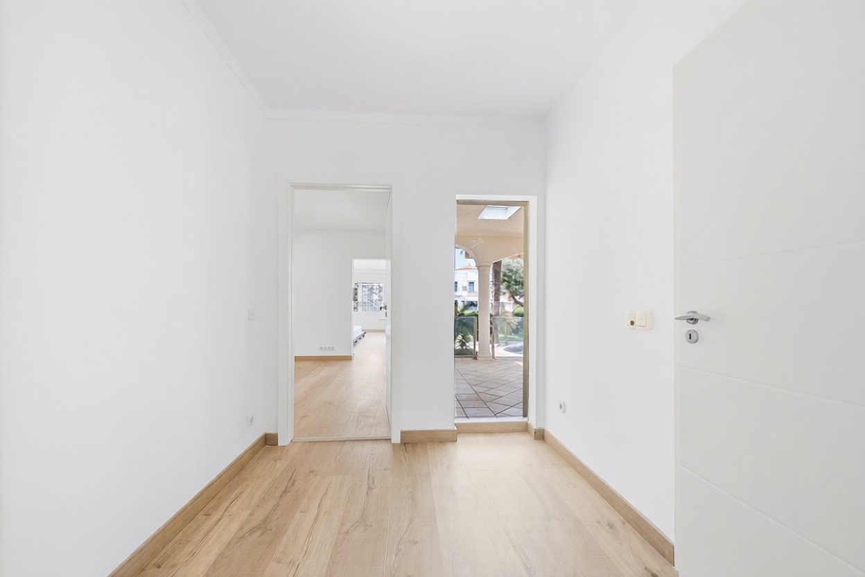Chalet en venta con acceso directo a la playa en Empuriabrava — Dormitorio